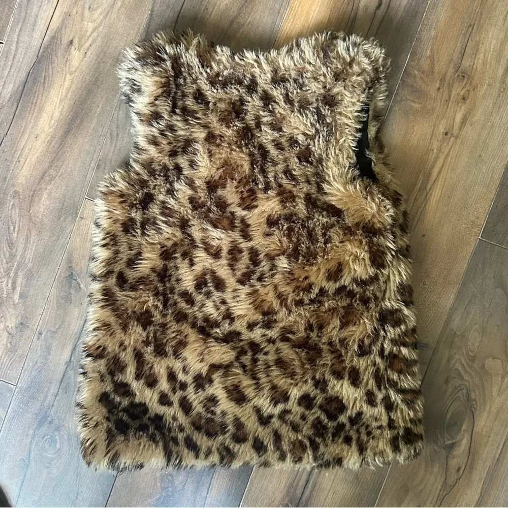 Cherokee | Girls Animal Print Faux Fur Vest | S/P - Picture 8 of 12